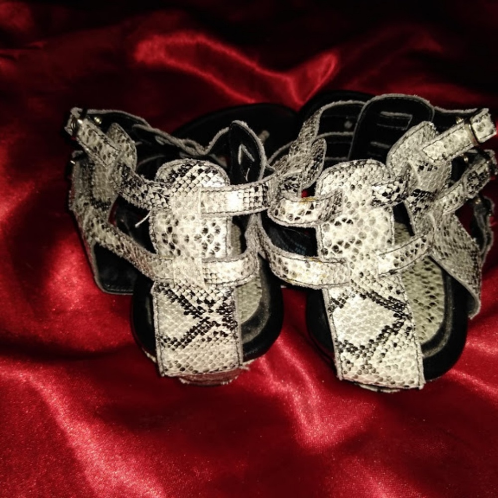 Sandals - Picture 3 of 3
